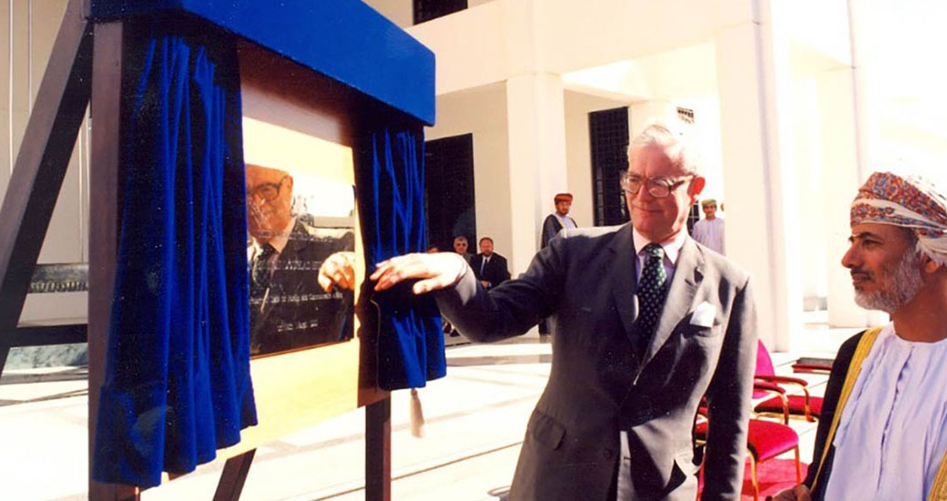 /1990-12-Embassy-opening-1995-2.jpg